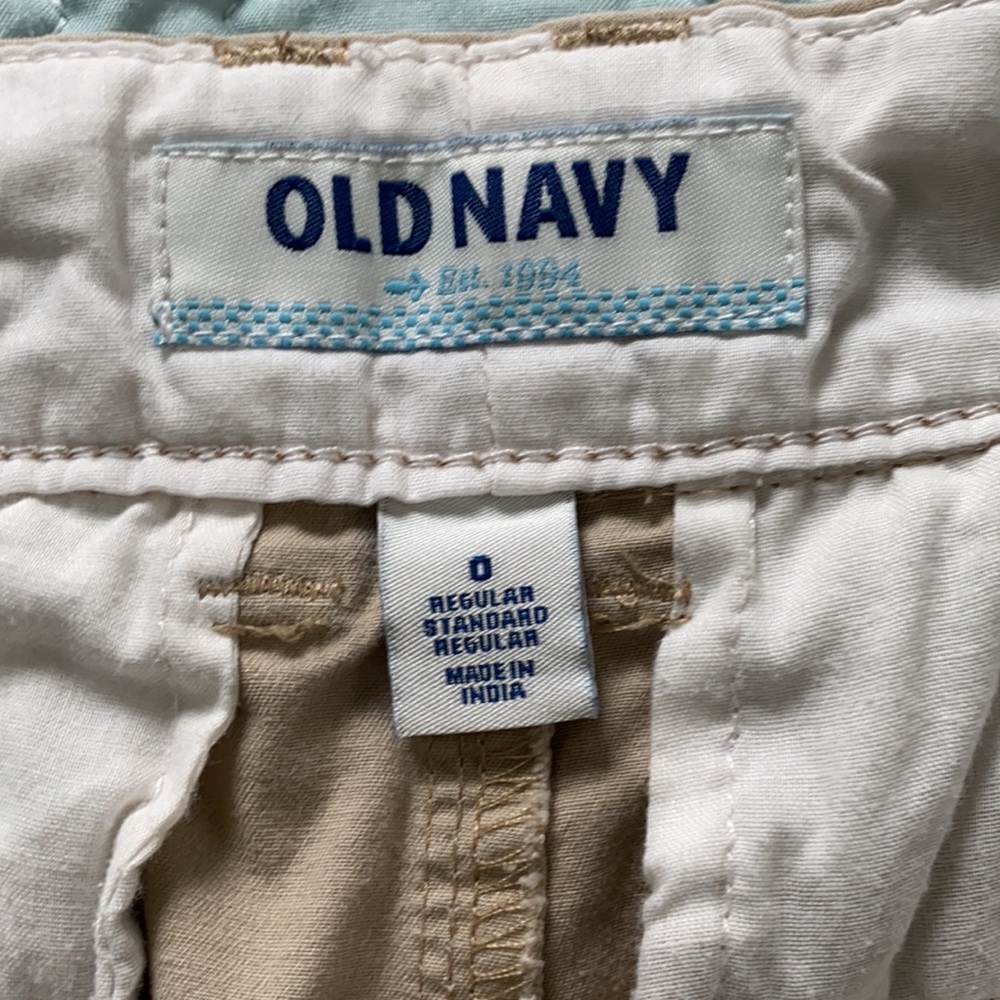 Old Navy khakis shorts Size 0 Reg. - Picture 2 of 7